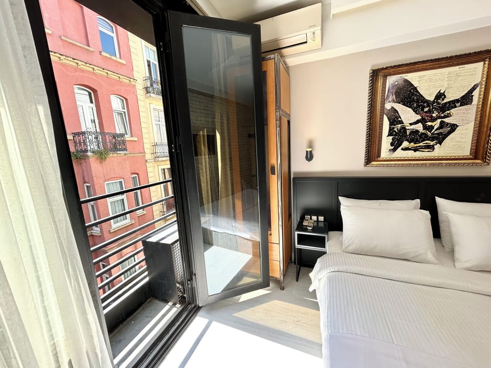 Minibar, in-room safe, desk, laptop workspace