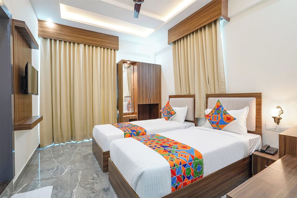 Egyptian cotton sheets, premium bedding, in-room safe, free WiFi