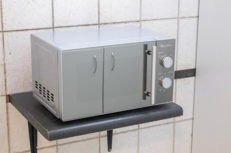 Studio, 1 Bedroom, Accessible, Smoking | Microwave