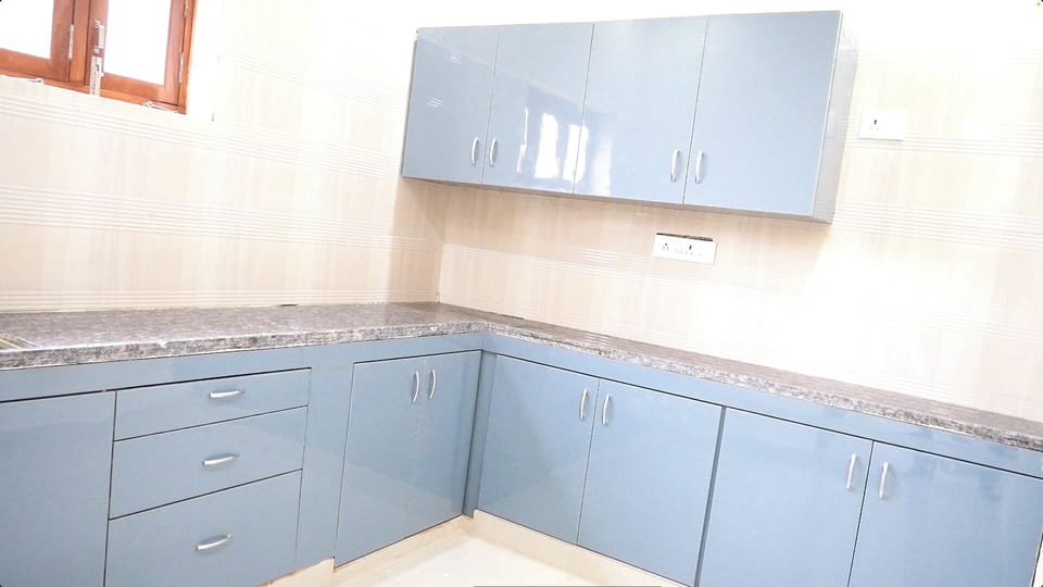 Family Studio, Balcony, City View | Private kitchenette | Fridge, microwave, oven, stovetop