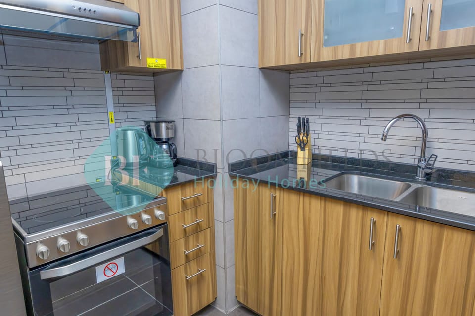 Electric kettle, toaster