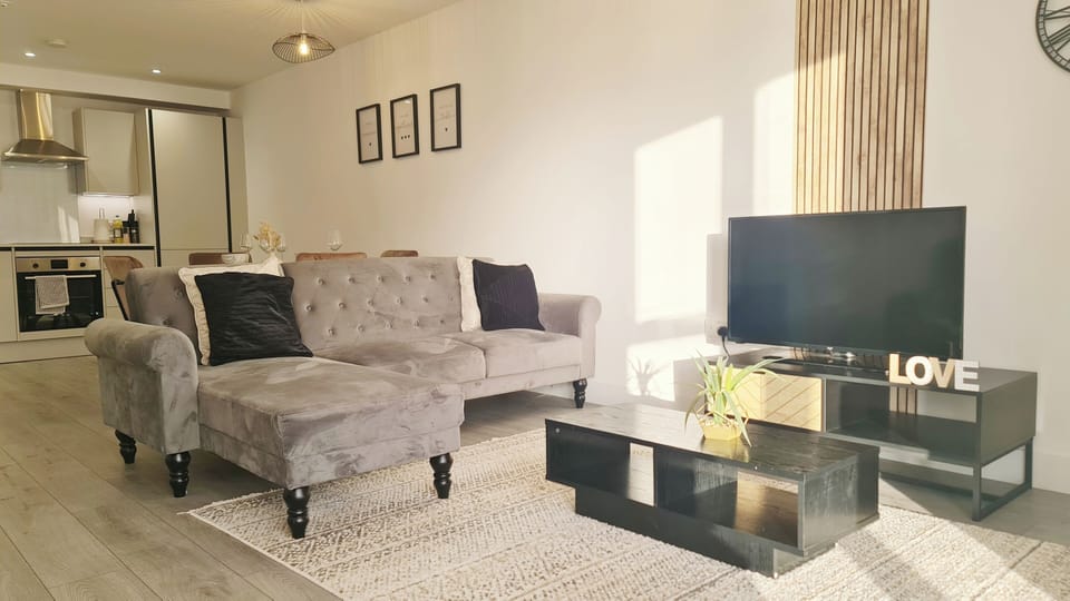 Apartment | Living area | Flat-screen TV