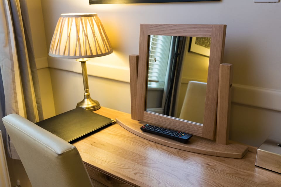 Apartment, 1 Bedroom | Hypo-allergenic bedding, in-room safe, iron/ironing board, free WiFi