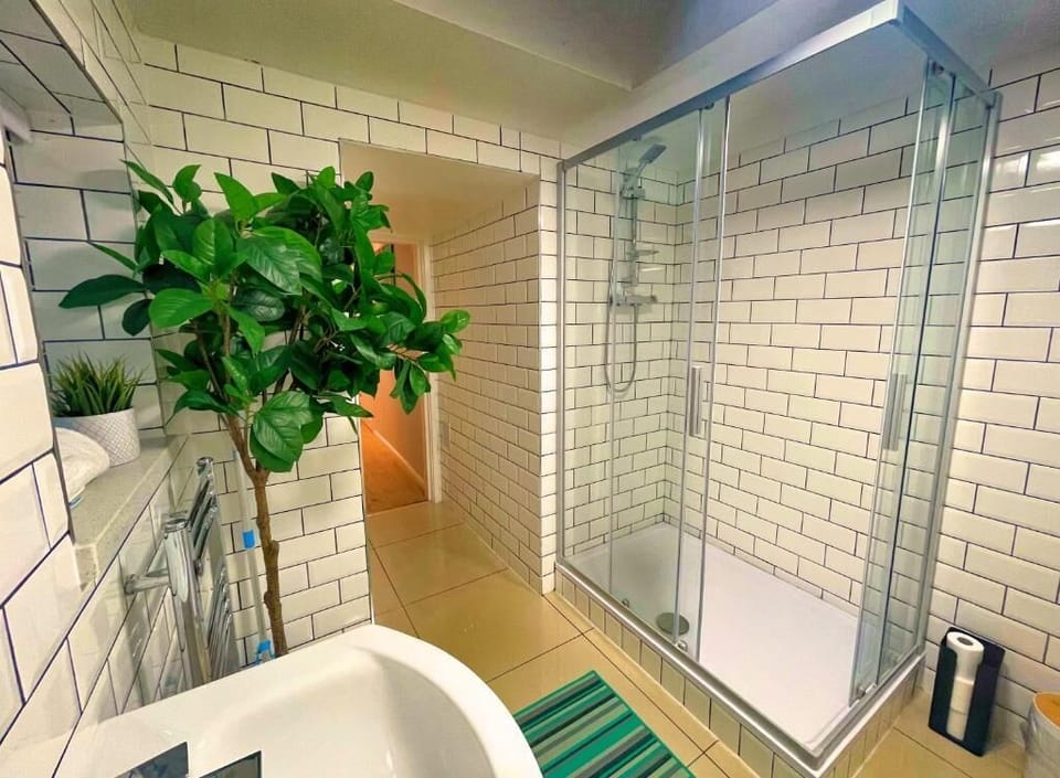 Comfort Apartment | Bathroom | Hair dryer