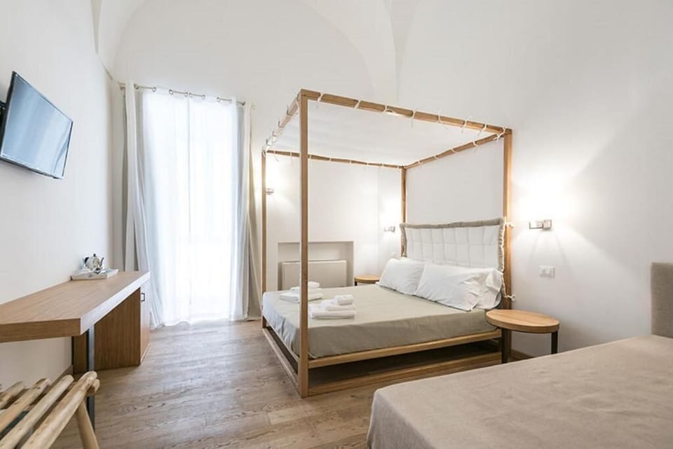 Egyptian cotton sheets, premium bedding, down comforters