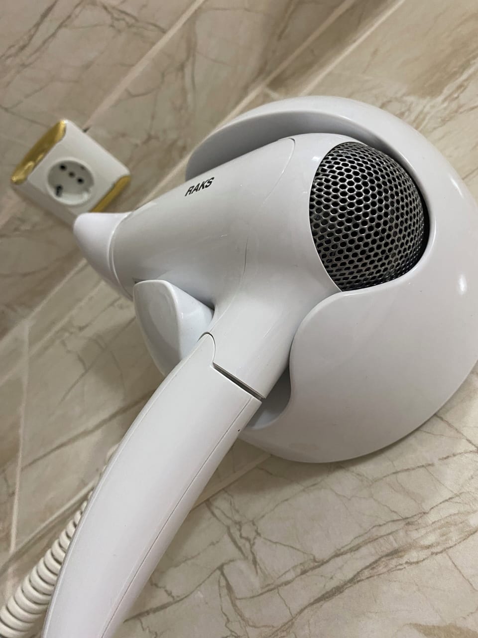Shower, free toiletries, hair dryer, bathrobes