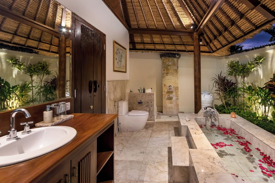 Kubu Cempaka Putih Villa in North Kuta