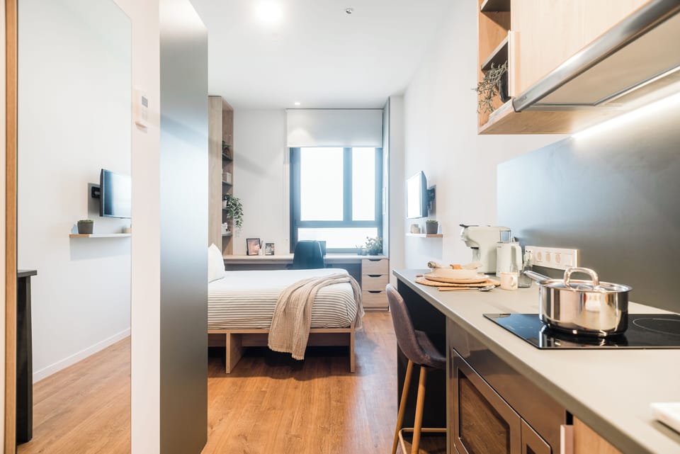 Superior Double Room | Private kitchen | Fridge