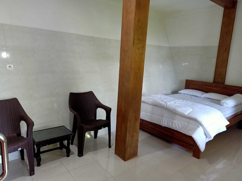 Standard Double Room | Free WiFi