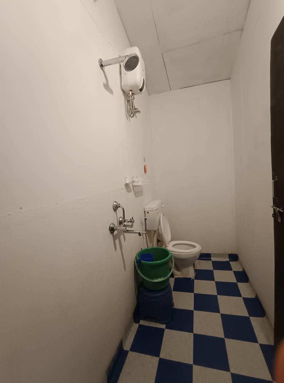 Deluxe Double or Twin Room, Garden View | Bathroom