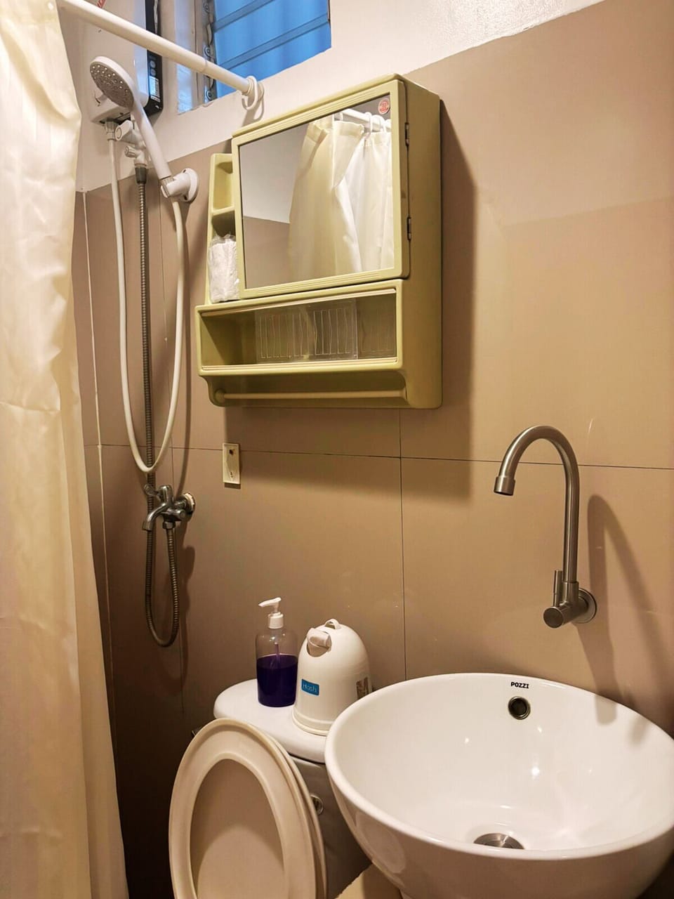 Standard Double Room | Bathroom | Shower