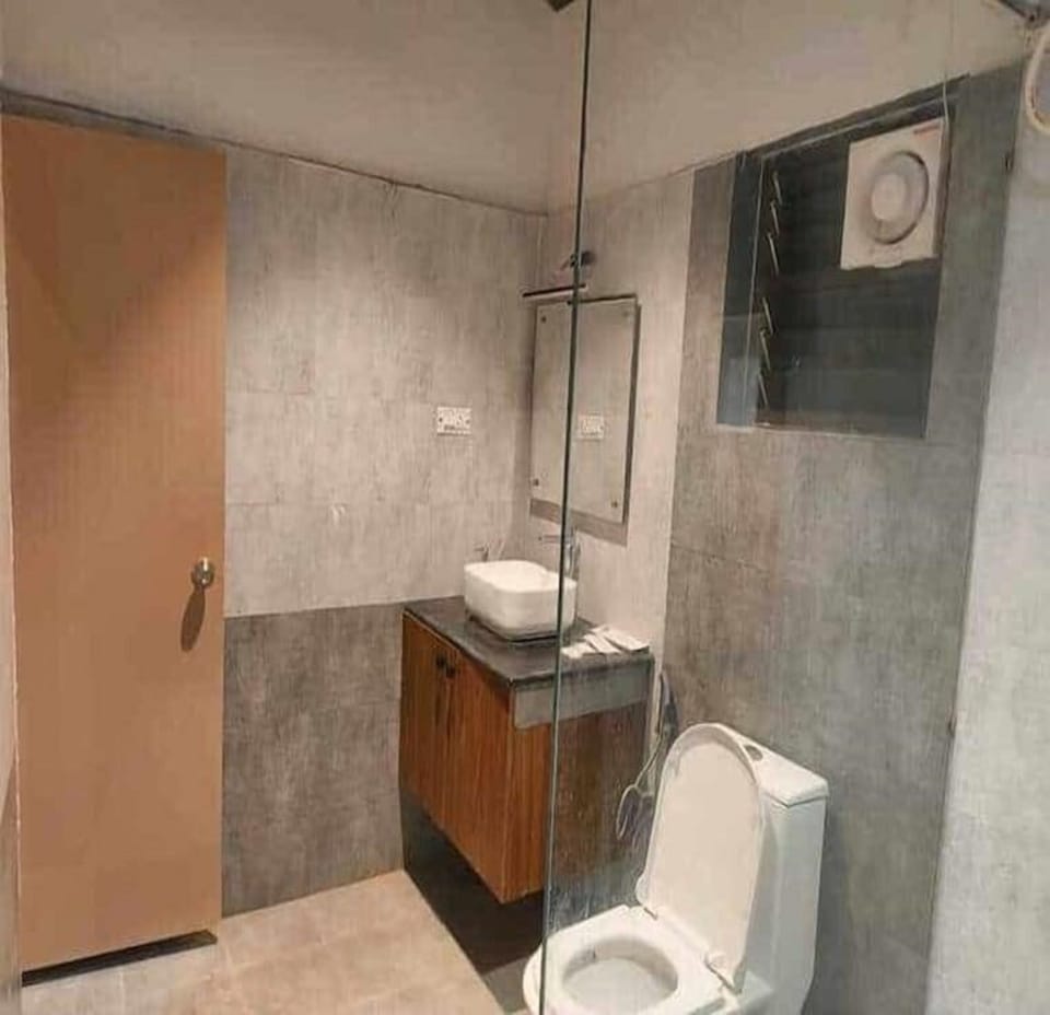 Deluxe Room, Garden View | Bathroom | Free toiletries, towels