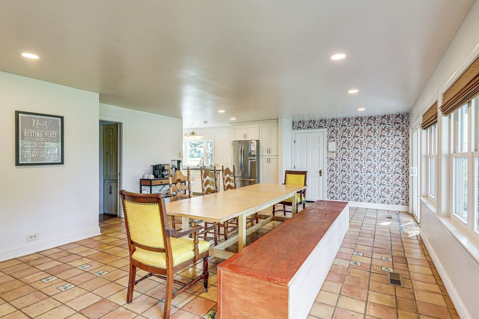 House (5 Bedrooms) | Interior