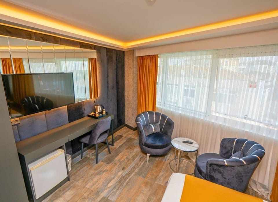 Deluxe Room | Premium bedding, in-room safe, soundproofing, free WiFi