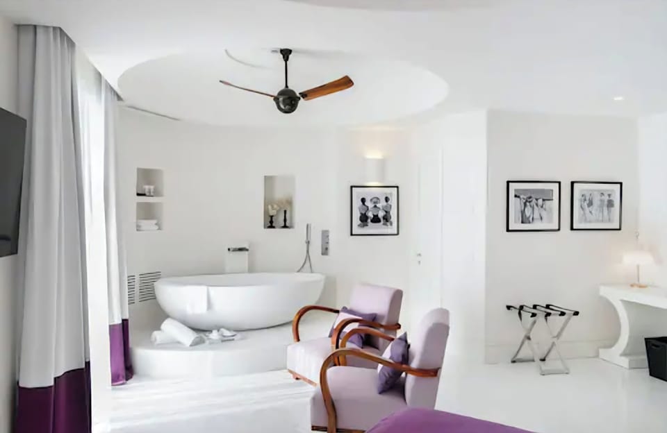 Romantic Junior Suite | Egyptian cotton sheets, premium bedding, down comforters, minibar