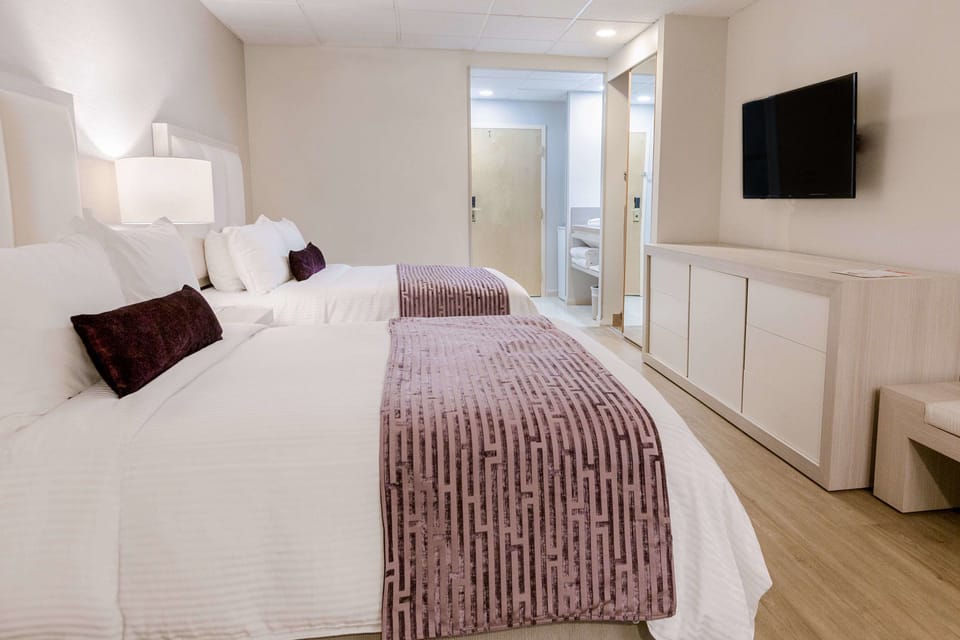 In-room safe, desk, blackout drapes, soundproofing