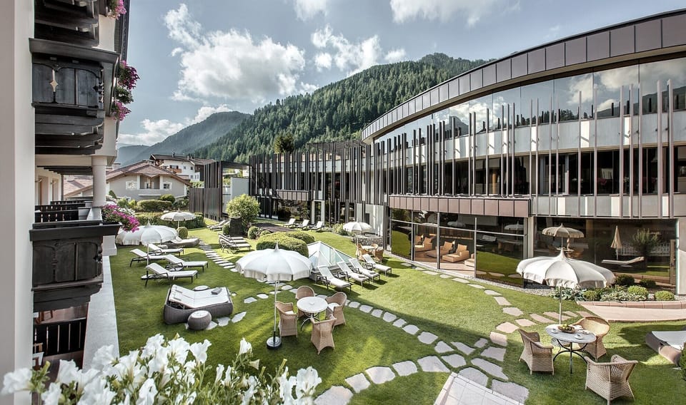 Couples treatment rooms, sauna, hot tub, steam room, Turkish bath
