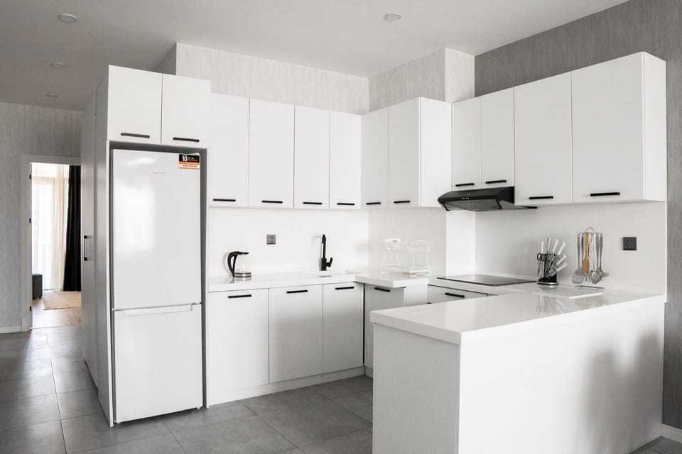 Luxury Apartment, Balcony, City View | Private kitchen | Electric kettle