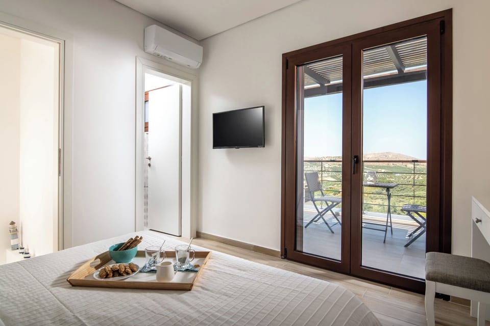 Superior Villa, Sea View | 1 bedroom, soundproofing, iron/ironing board, free WiFi