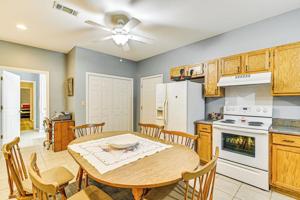 House (2 Bedrooms) | Interior
