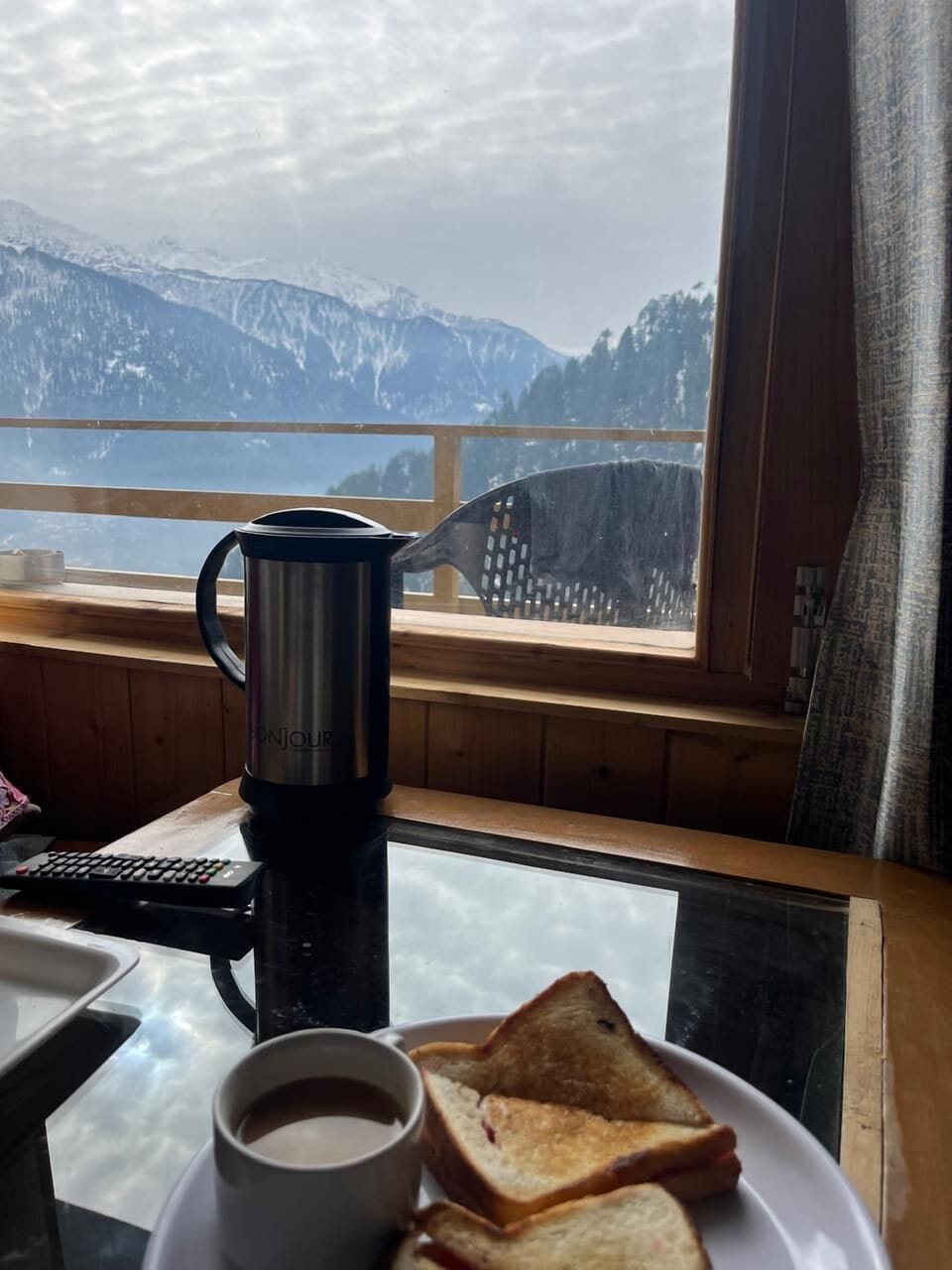 Daily full breakfast for a fee