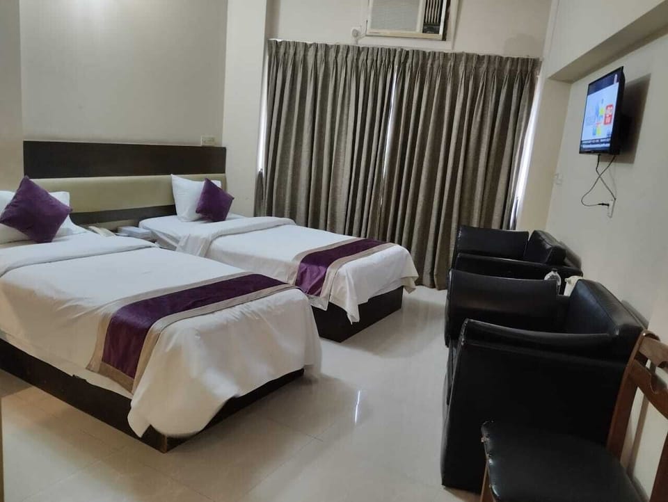 Standard Double or Twin Room, City View | Bathroom | Free toiletries, slippers, towels, soap