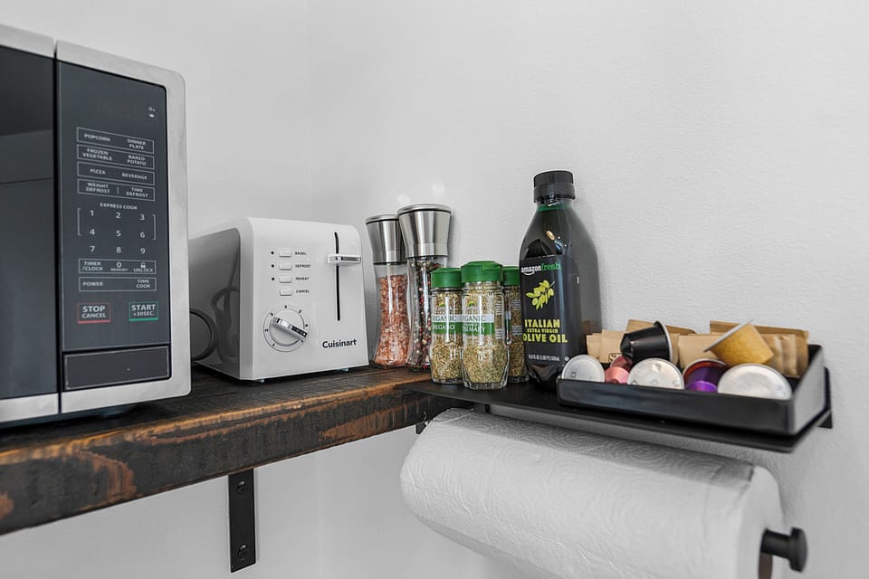 Apartment, 1 Double Bed, Kitchenette | Private kitchenette | Coffee/tea maker