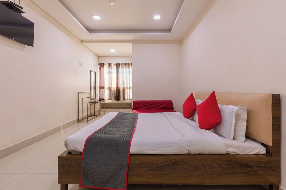 Deluxe Double Room | Laptop workspace, WiFi (free)
