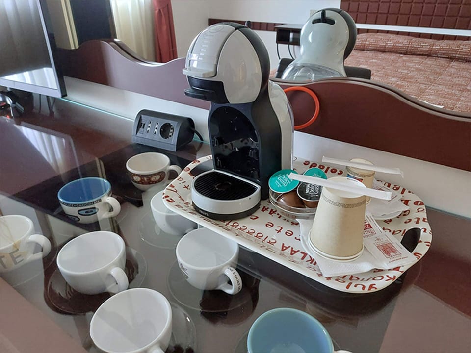 Superior Double Room | Minibar, desk, blackout drapes, soundproofing