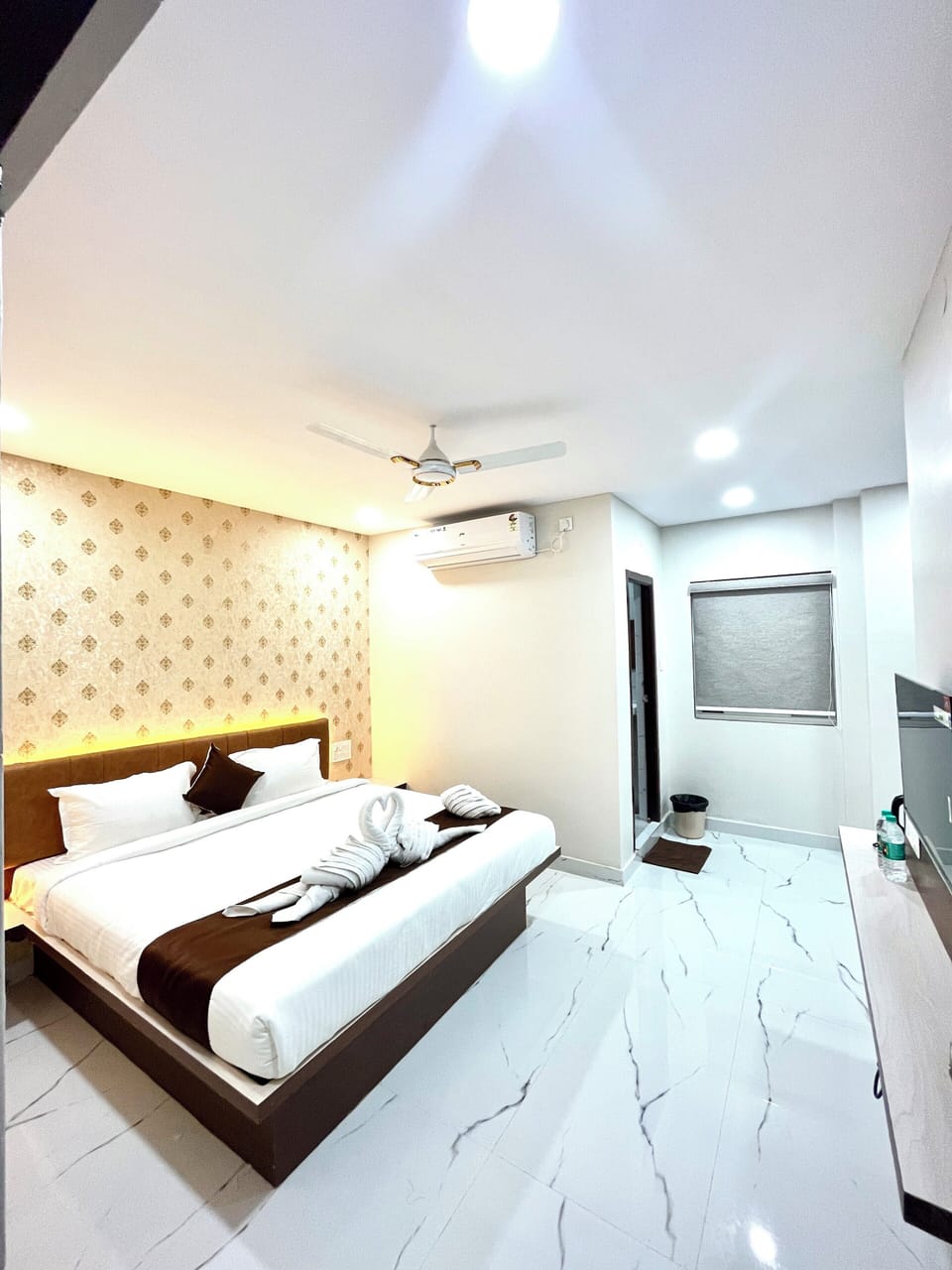Deluxe Double Room | Desk, laptop workspace, soundproofing, free WiFi