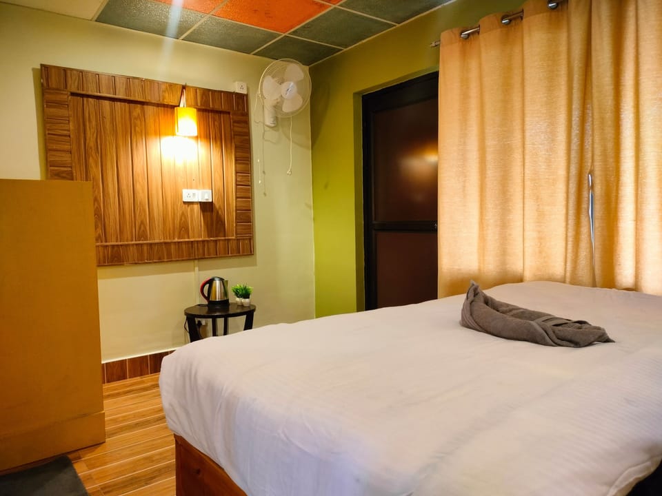 Standard Room | Desk, free WiFi