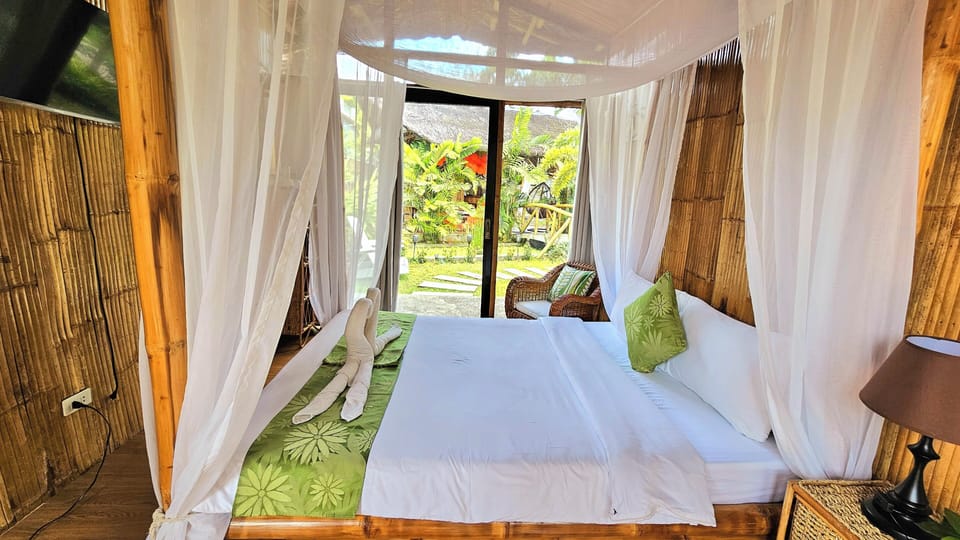 Standard Villa | Desk, free WiFi, bed sheets