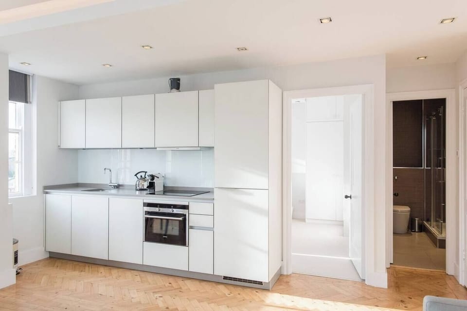 Comfort Apartment, City View | Private kitchen | Coffee/tea maker, electric kettle, toaster