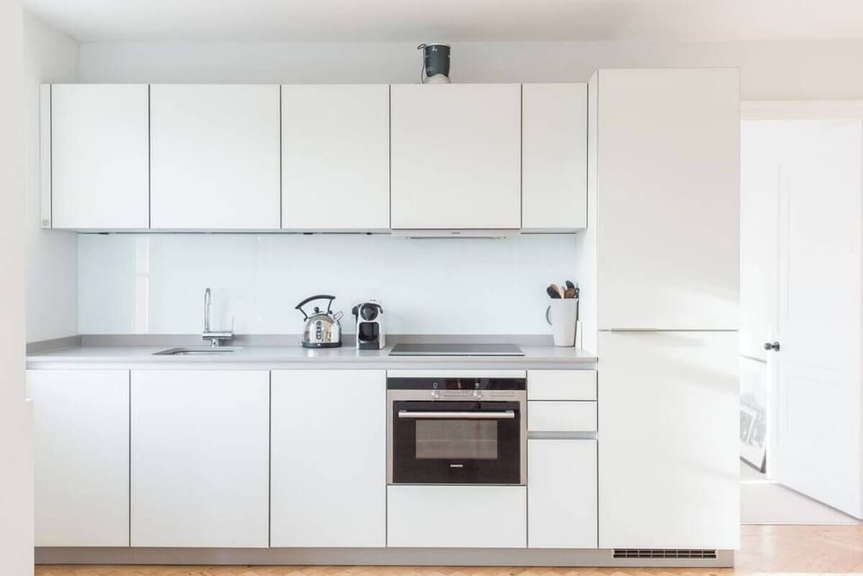 Comfort Apartment, City View | Private kitchen | Coffee/tea maker, electric kettle, toaster