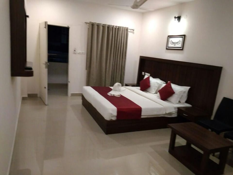 Standard Double Room | Individually furnished, blackout drapes, soundproofing