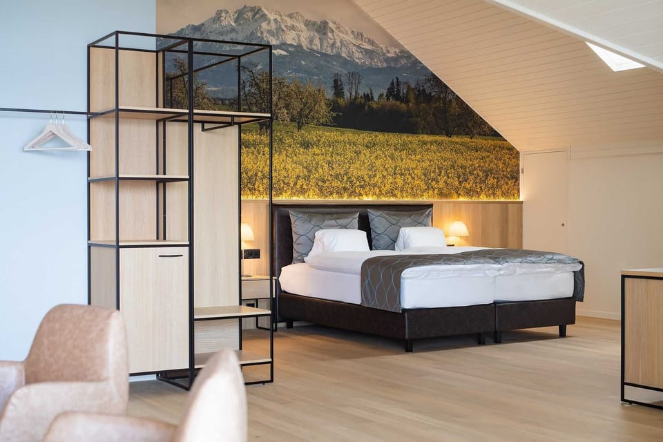 Attika Suite | Hypo-allergenic bedding, minibar, in-room safe, desk