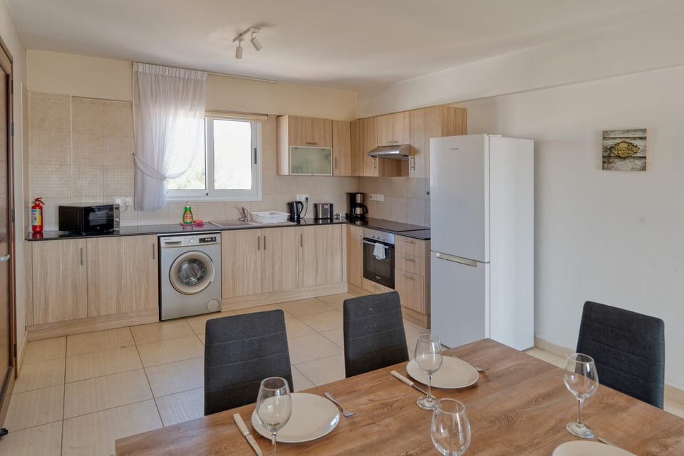 Superior Apartment, Balcony, Pool View | Private kitchen | Highchair