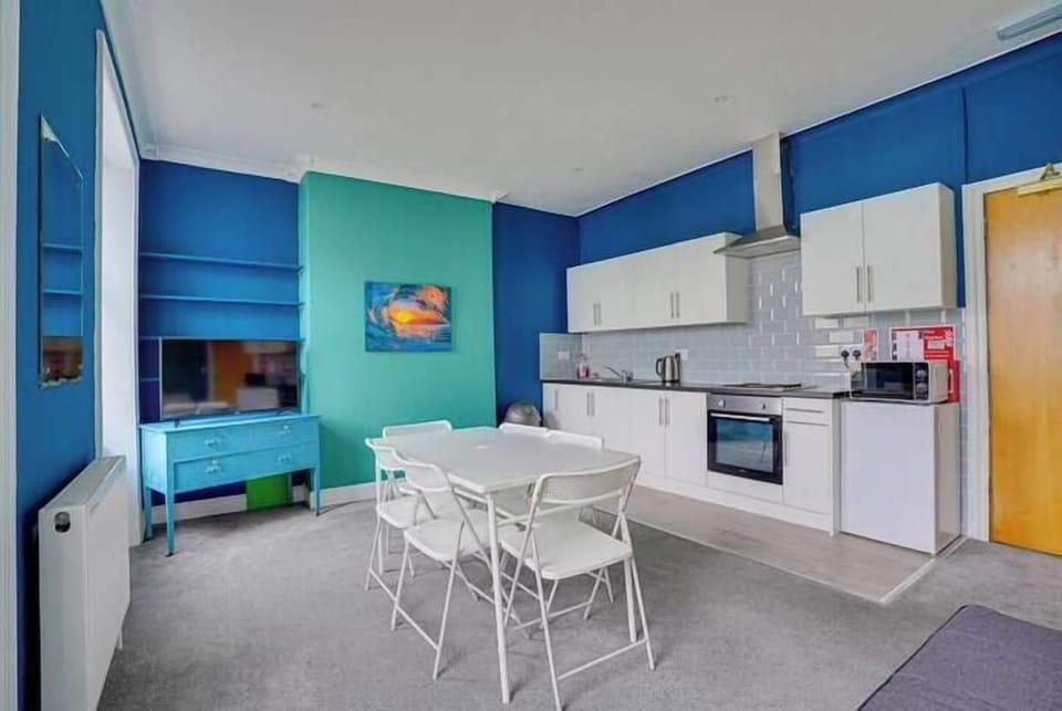 Classic Apartment | Iron/ironing board, free WiFi, bed sheets