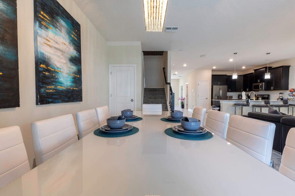 House | 9 bedrooms, high-speed internet