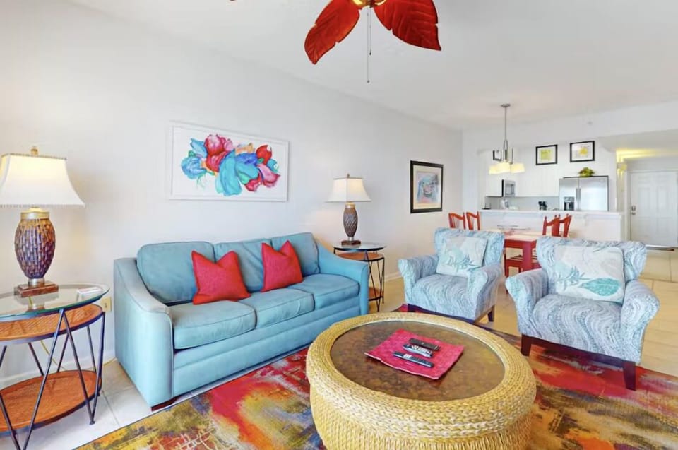 Condo, 1 King Bed with Sofa bed (Windemere 1206) | Living area | TV
