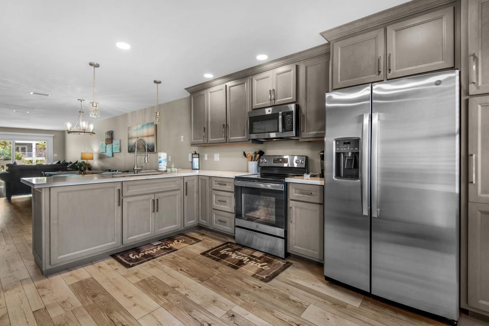 Condo, Multiple Beds (Deep Water Cove 103) | Private kitchen | Oven, toaster