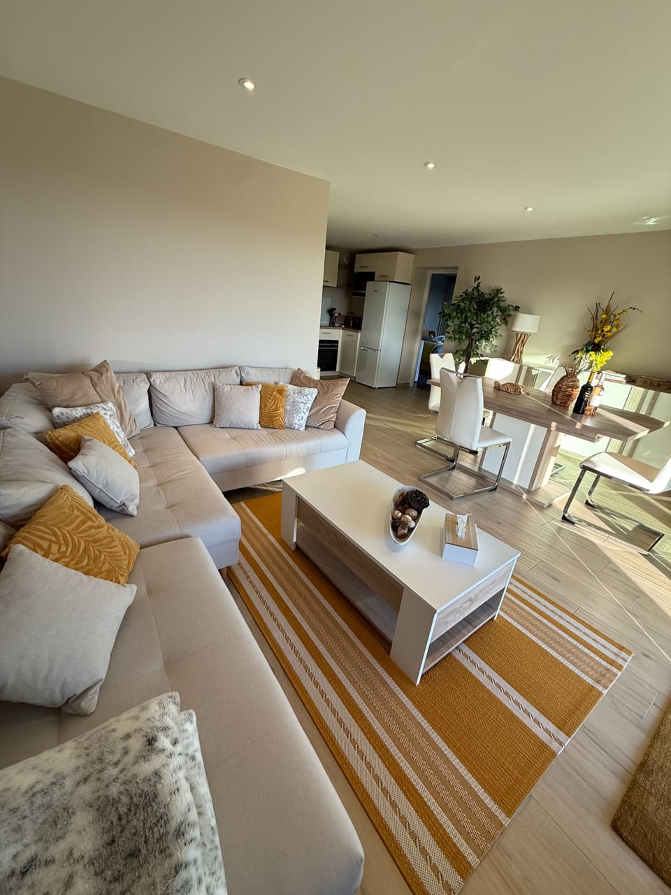 Comfort Apartment, Valley View | Living area | 120-cm flat-screen TV with cable channels, TV