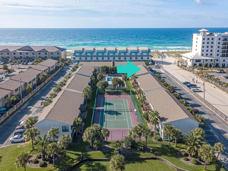 Beachview 102 - Flaming Sunrise Apartment in Pensacola Beach