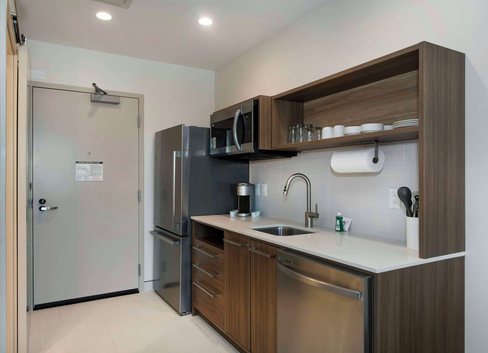 Microwave, coffee/tea maker