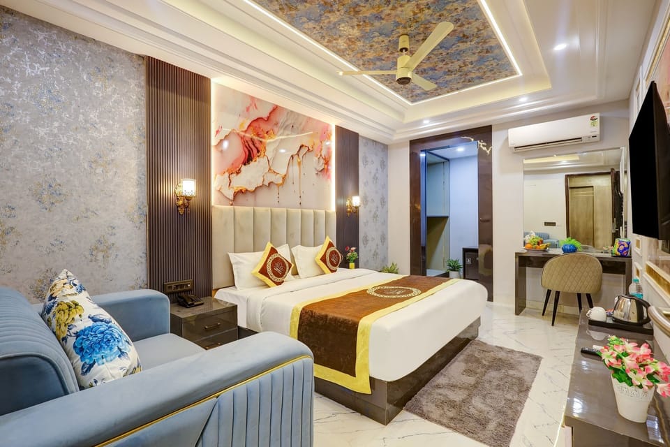 Deluxe Room | Soundproofing, bed sheets