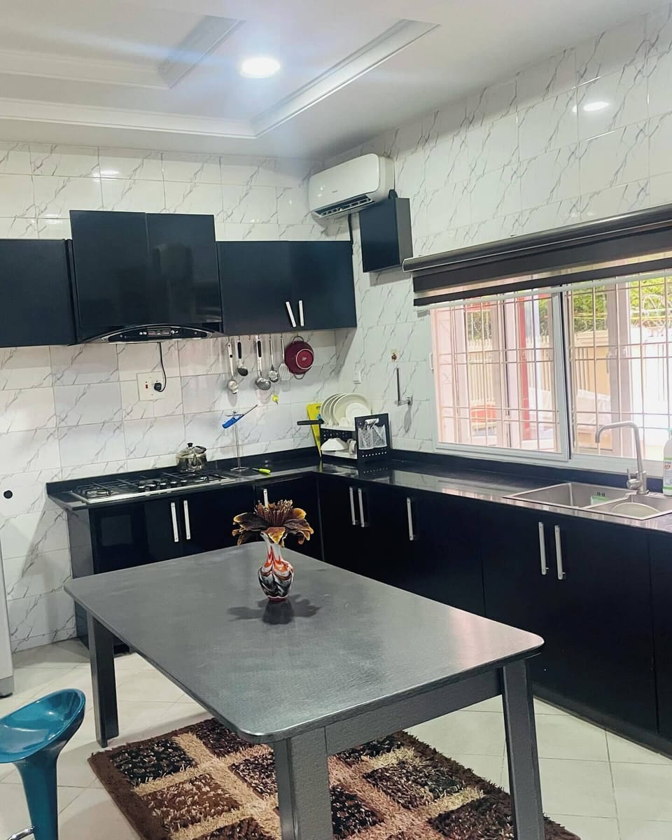 Economy Apartment, Balcony, City View | Private kitchen | Fridge, microwave, oven, stovetop