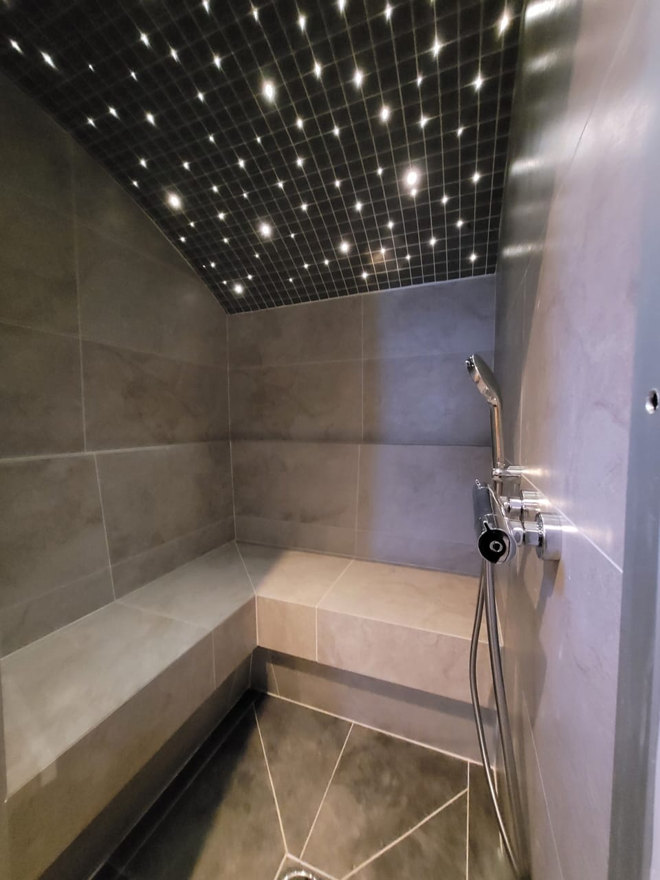 Steam room 