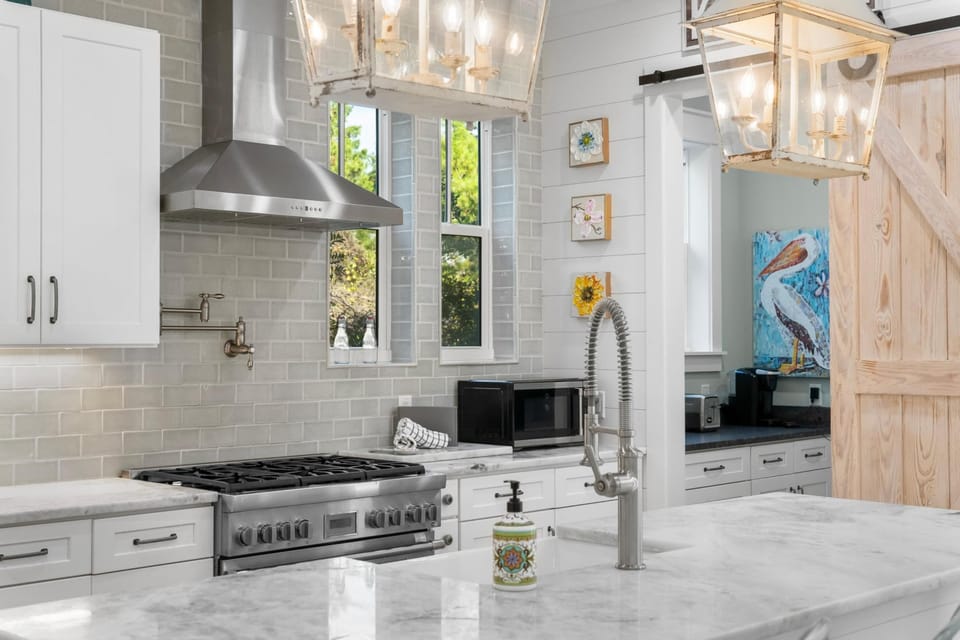 House, Garden View | Private kitchen | Full-size fridge, microwave, oven, stovetop