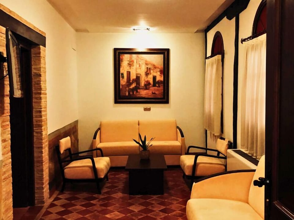 Junior Studio Suite | Living area