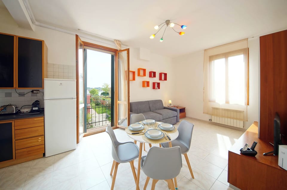 Apartment | Living area | TV